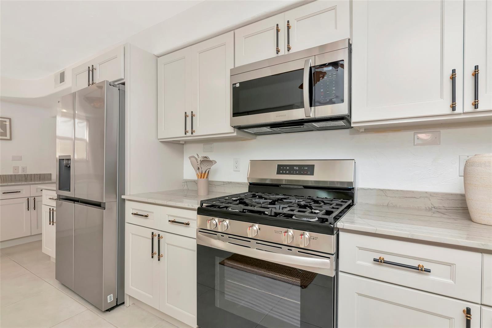 SARASOTA BEACH - Residential Lease