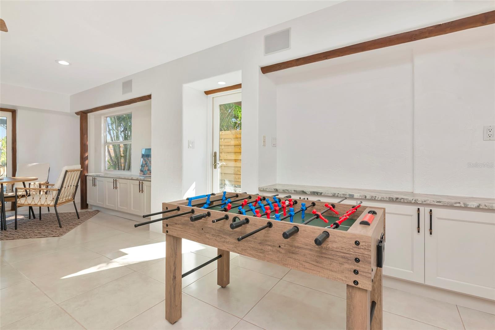 SARASOTA BEACH - Residential Lease