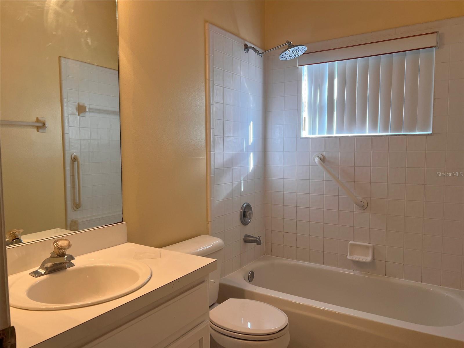 REFLECTIONS - Residential Lease