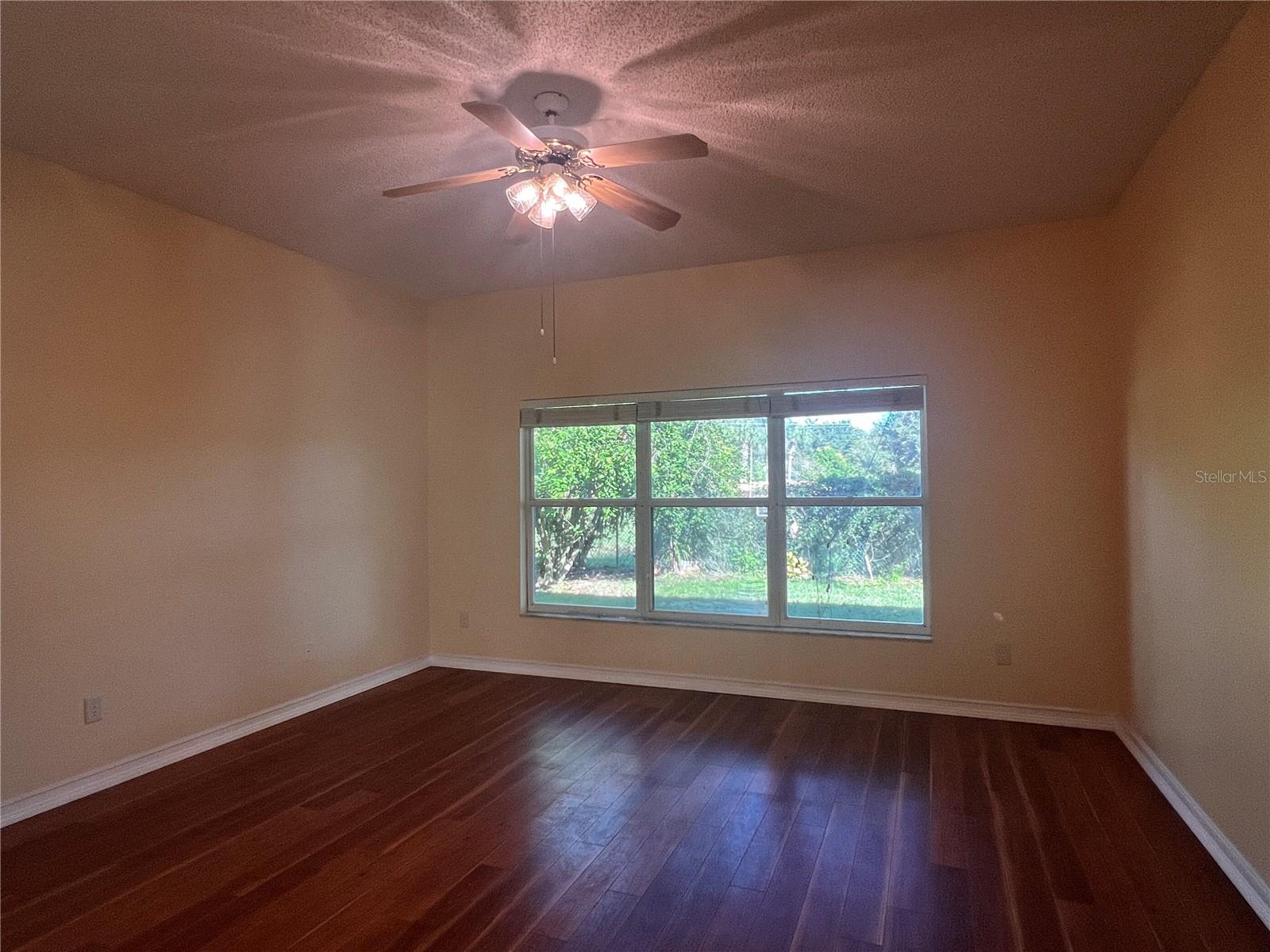 REFLECTIONS - Residential Lease