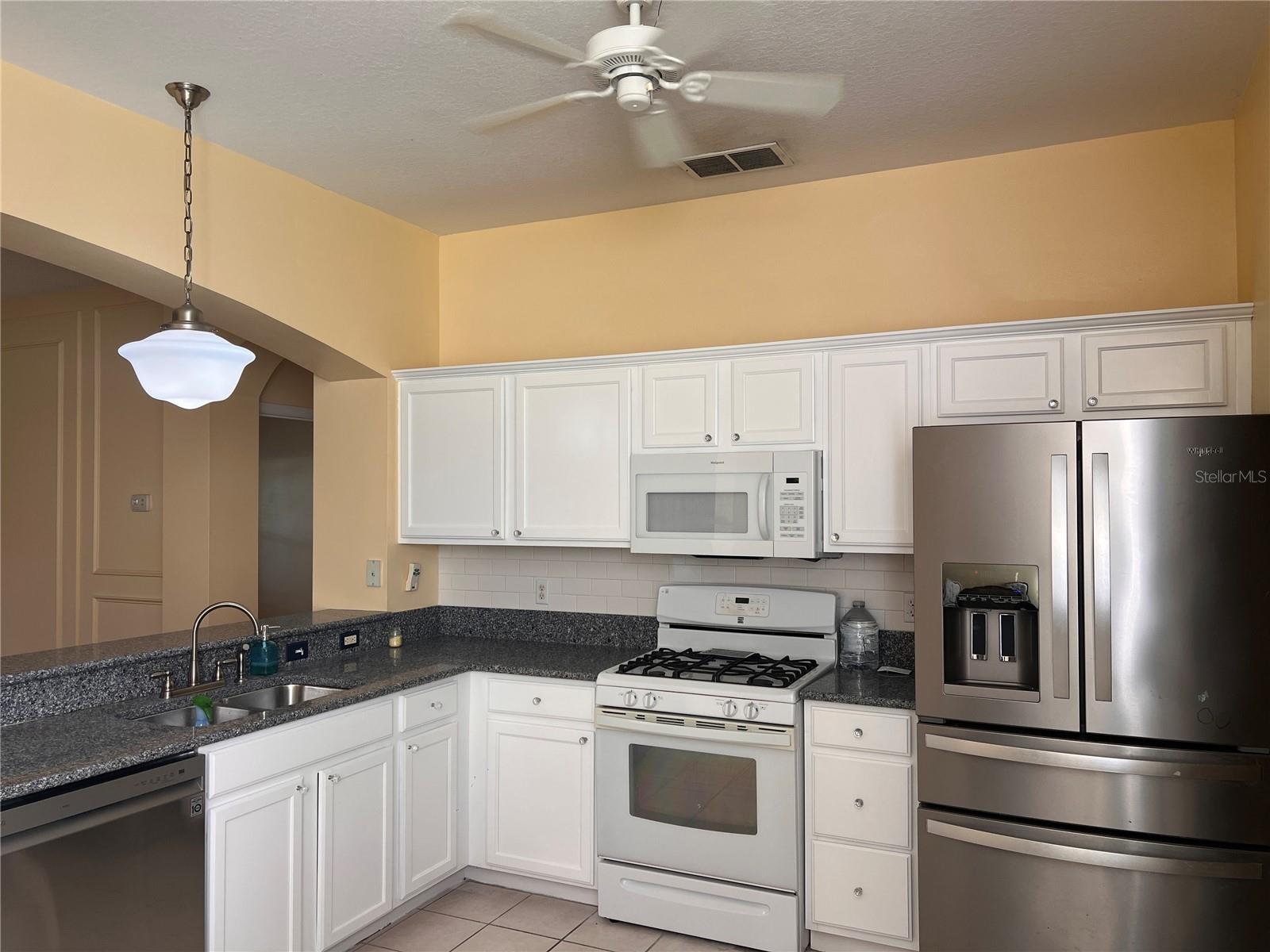 REFLECTIONS - Residential Lease