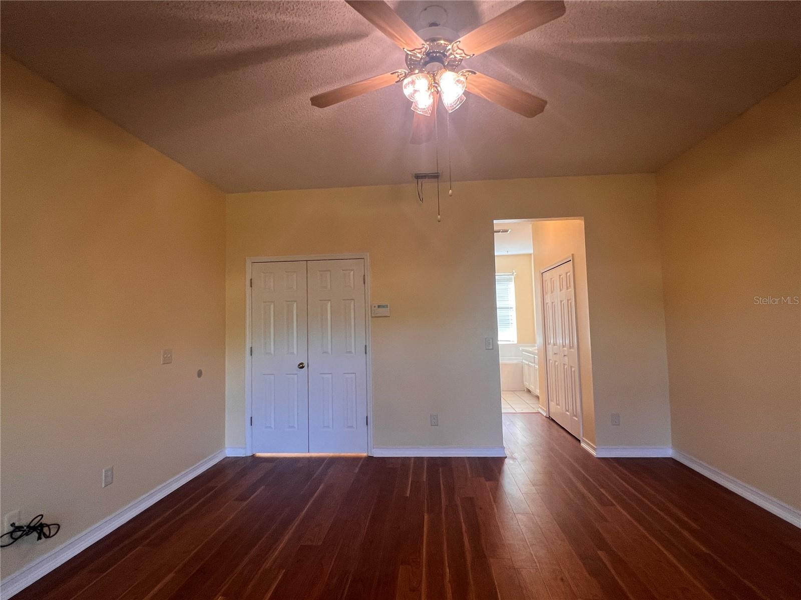 REFLECTIONS - Residential Lease