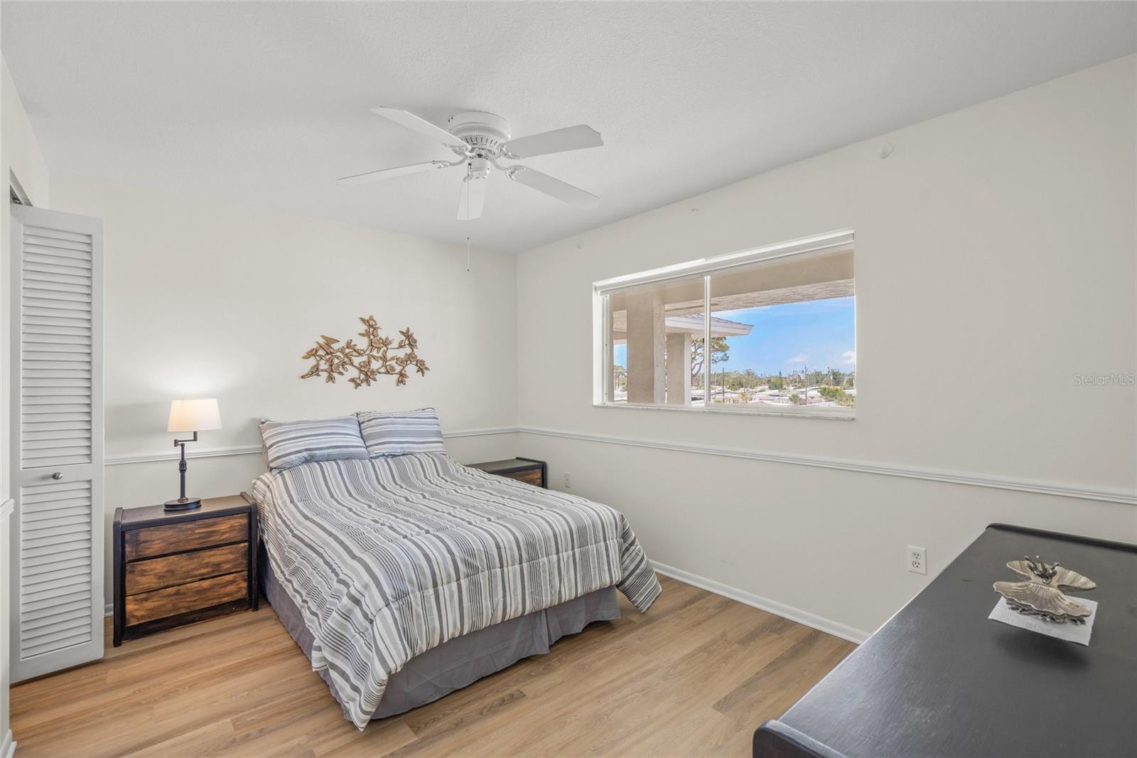 HOLIDAY APTS - Residential