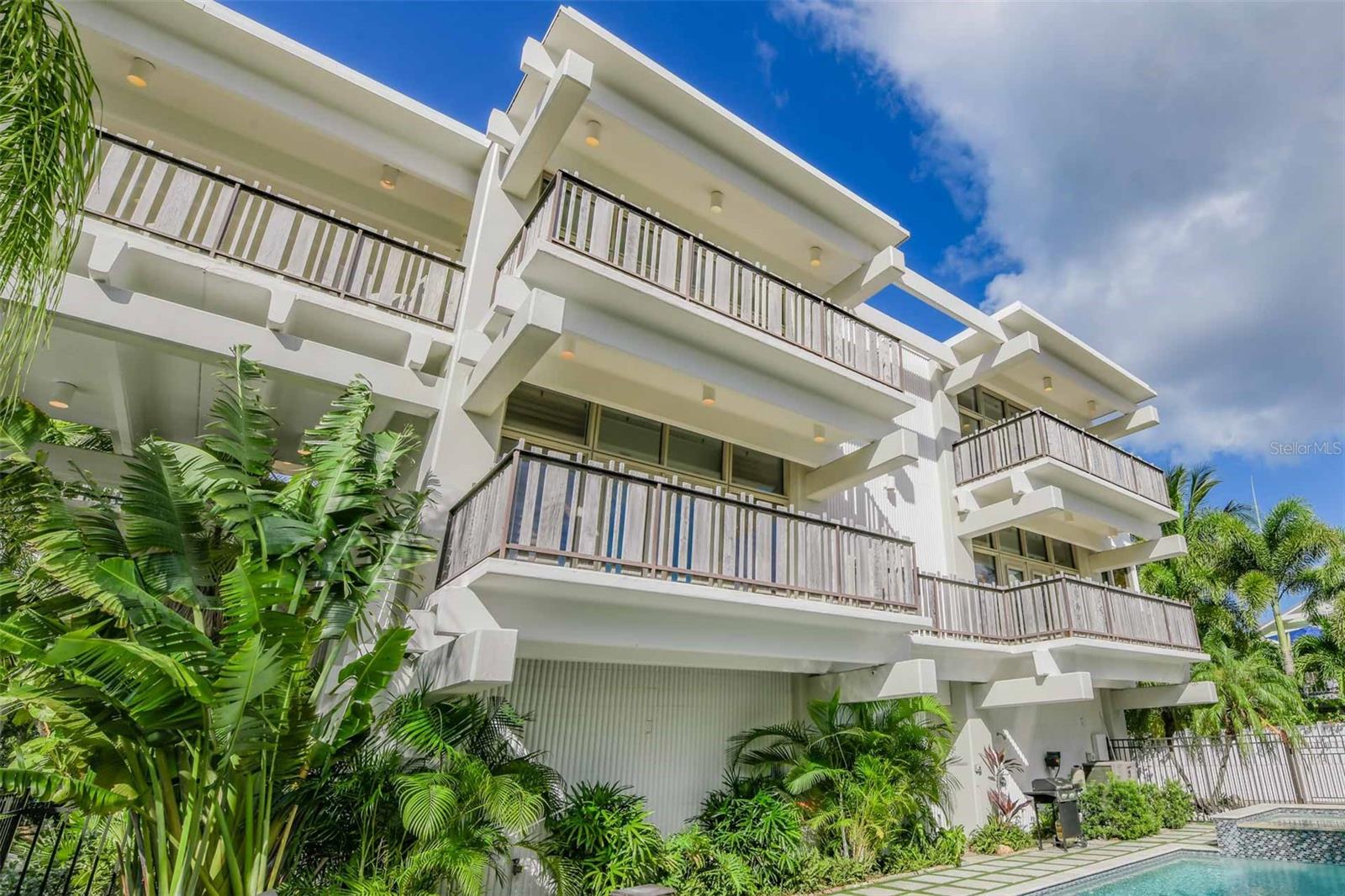 804 N SHORE DRIVE