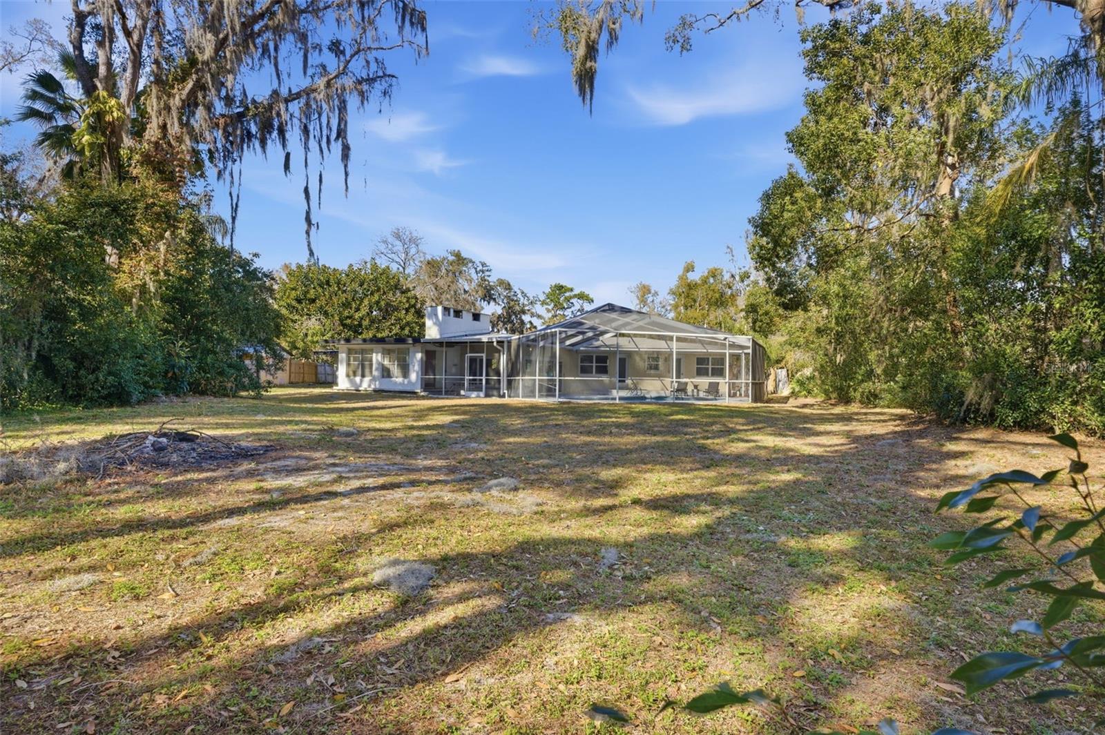 WARREN ESTATES - Land