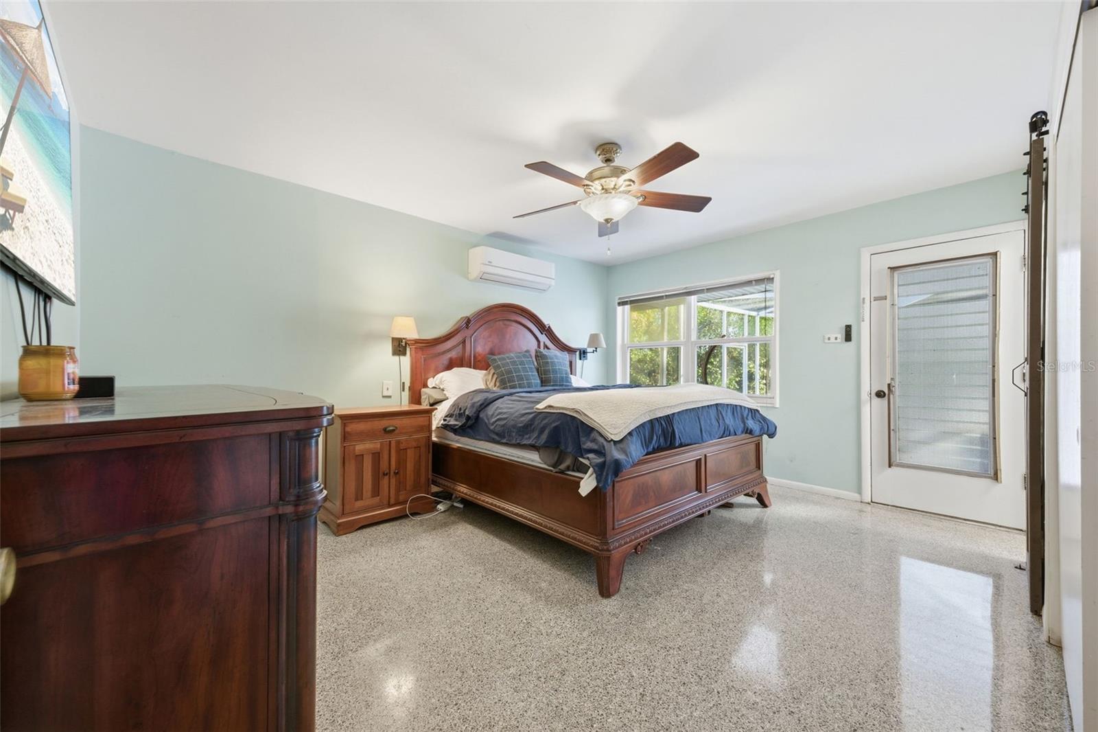 WARREN ESTATES - Land