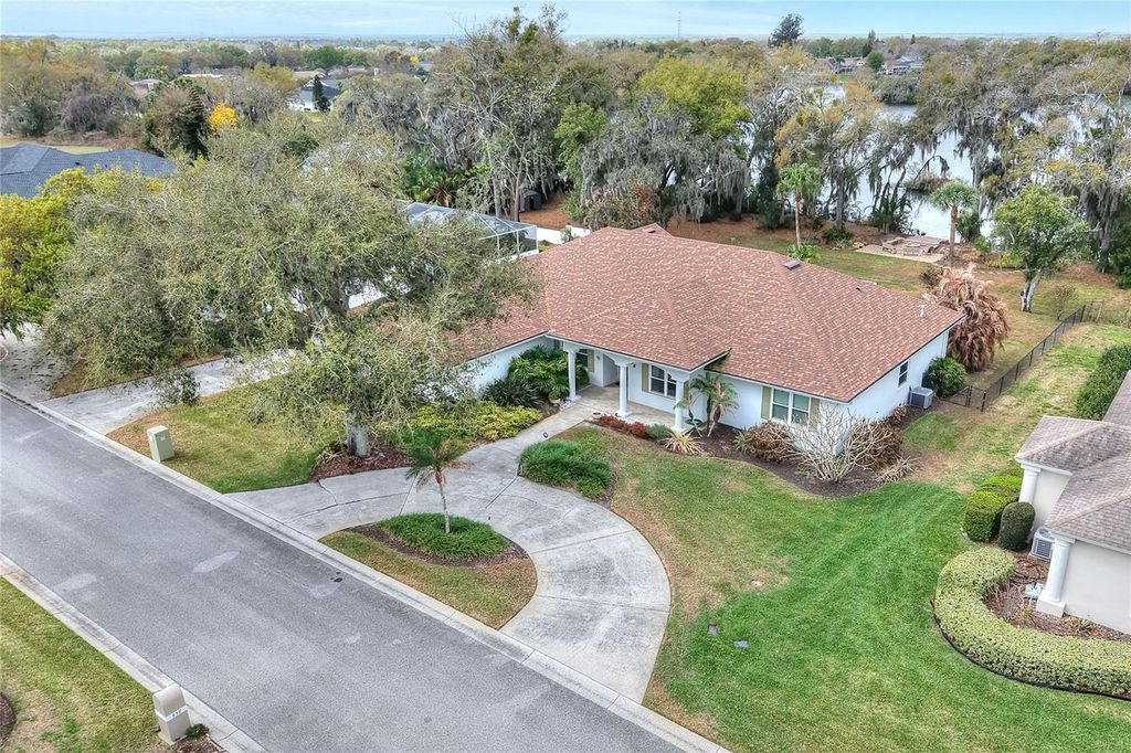 Photo of 858 Hanover Way, Lakeland, FL 33813 (MLS # L4959967)