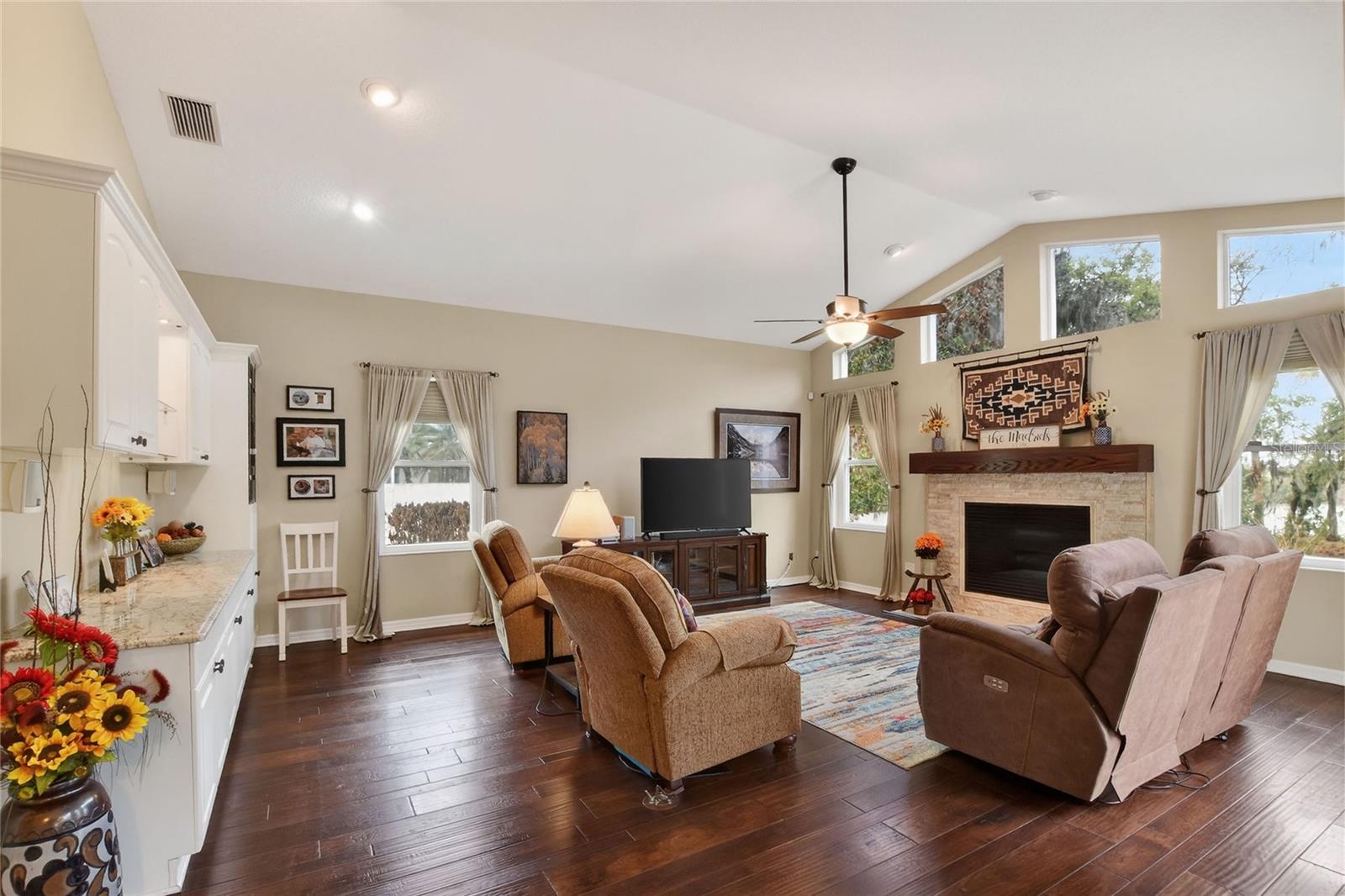 HAMILTON SOUTH - Residential