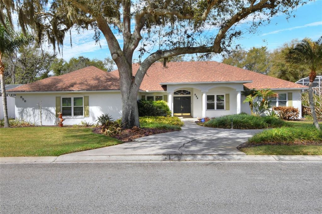 Photo of 858 Hanover Way, Lakeland, FL 33813 (MLS # L4959967)