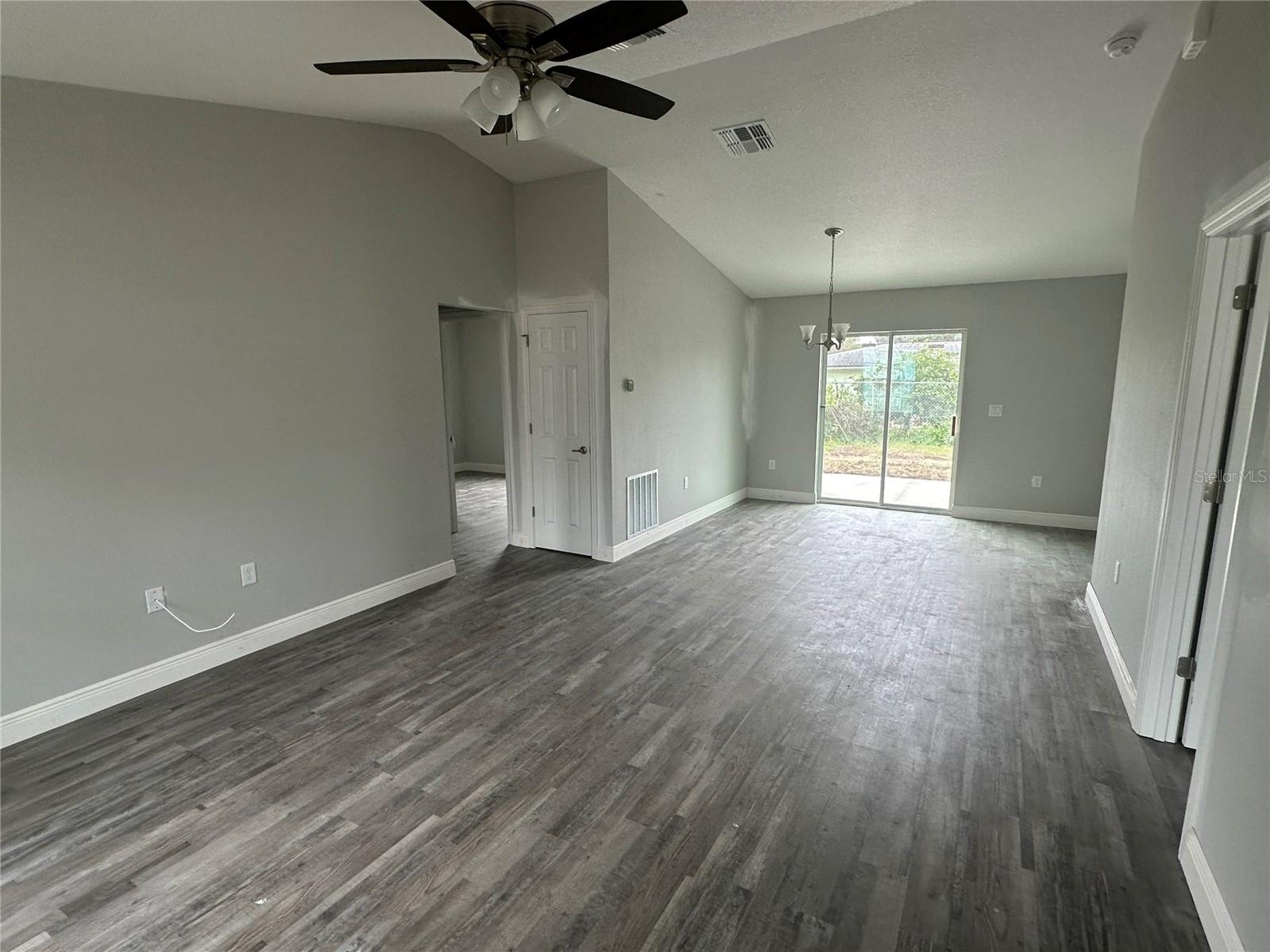 CITRUS SPGS UNIT 01 - Residential