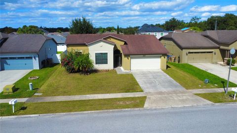 Photo of 4643 Doral Park Avenue, Kissimmee, FL 34758 (MLS # S5136935)