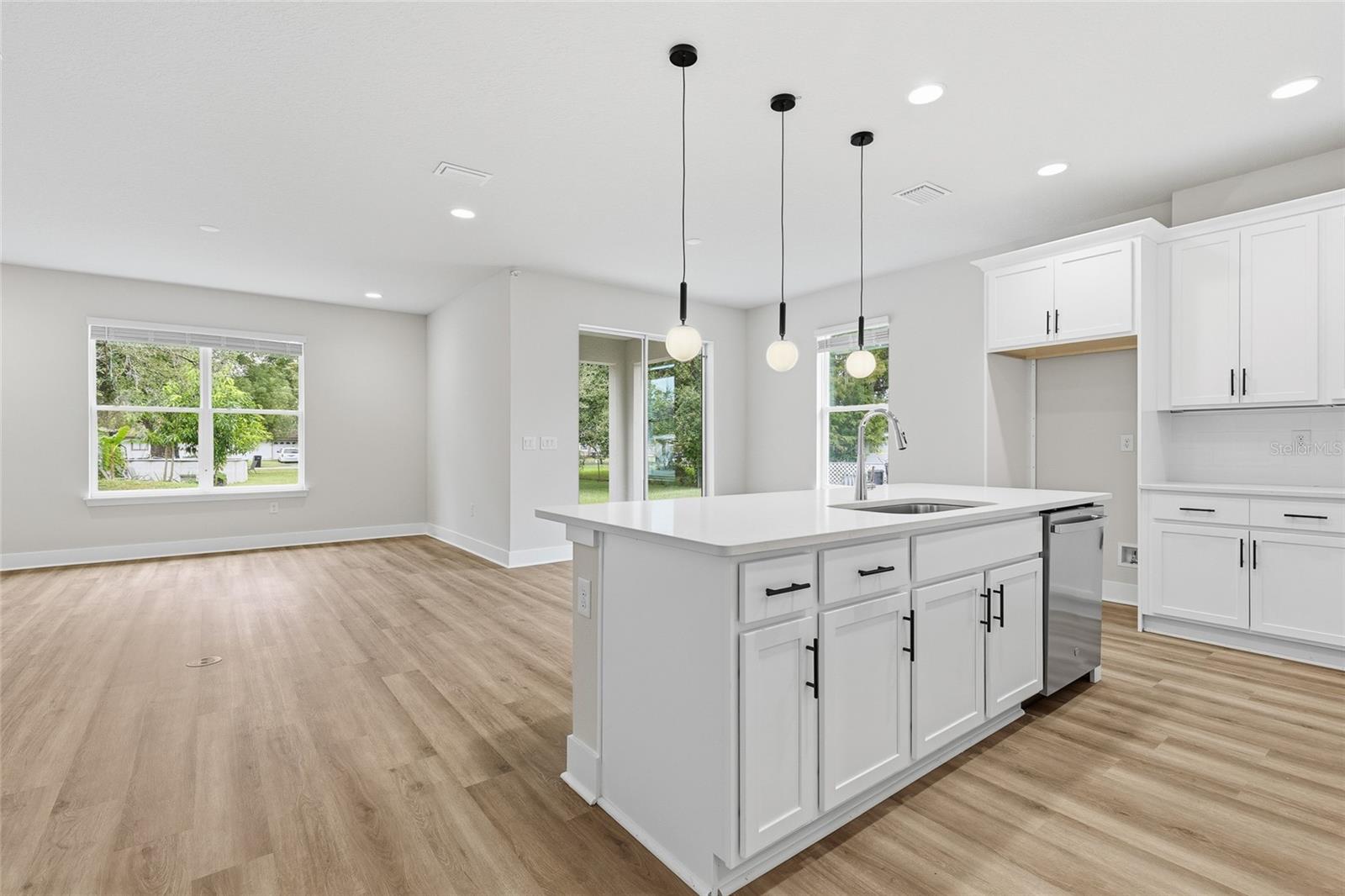 TAFT TOWN - Residential