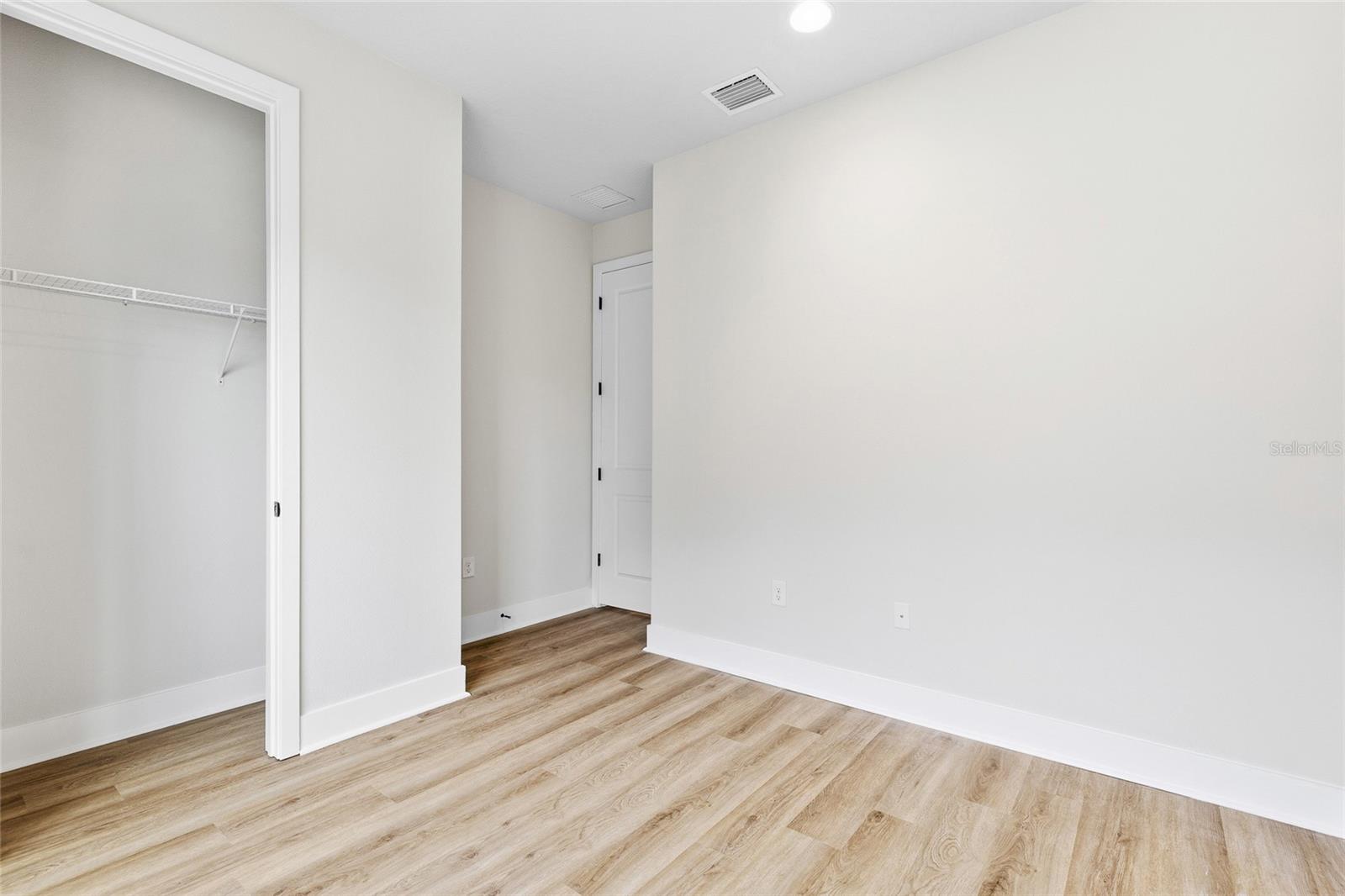 TAFT TOWN - Residential