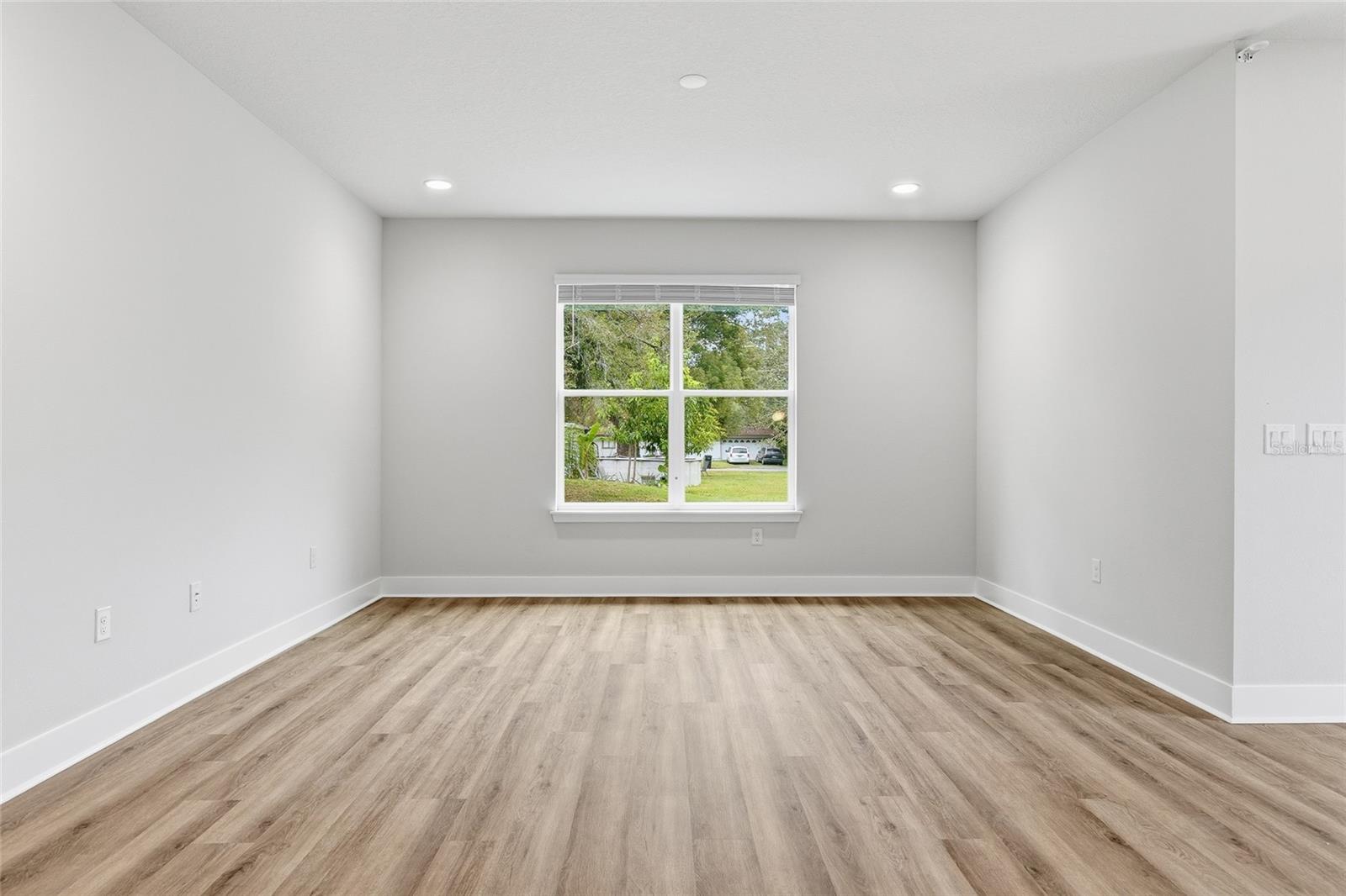 TAFT TOWN - Residential