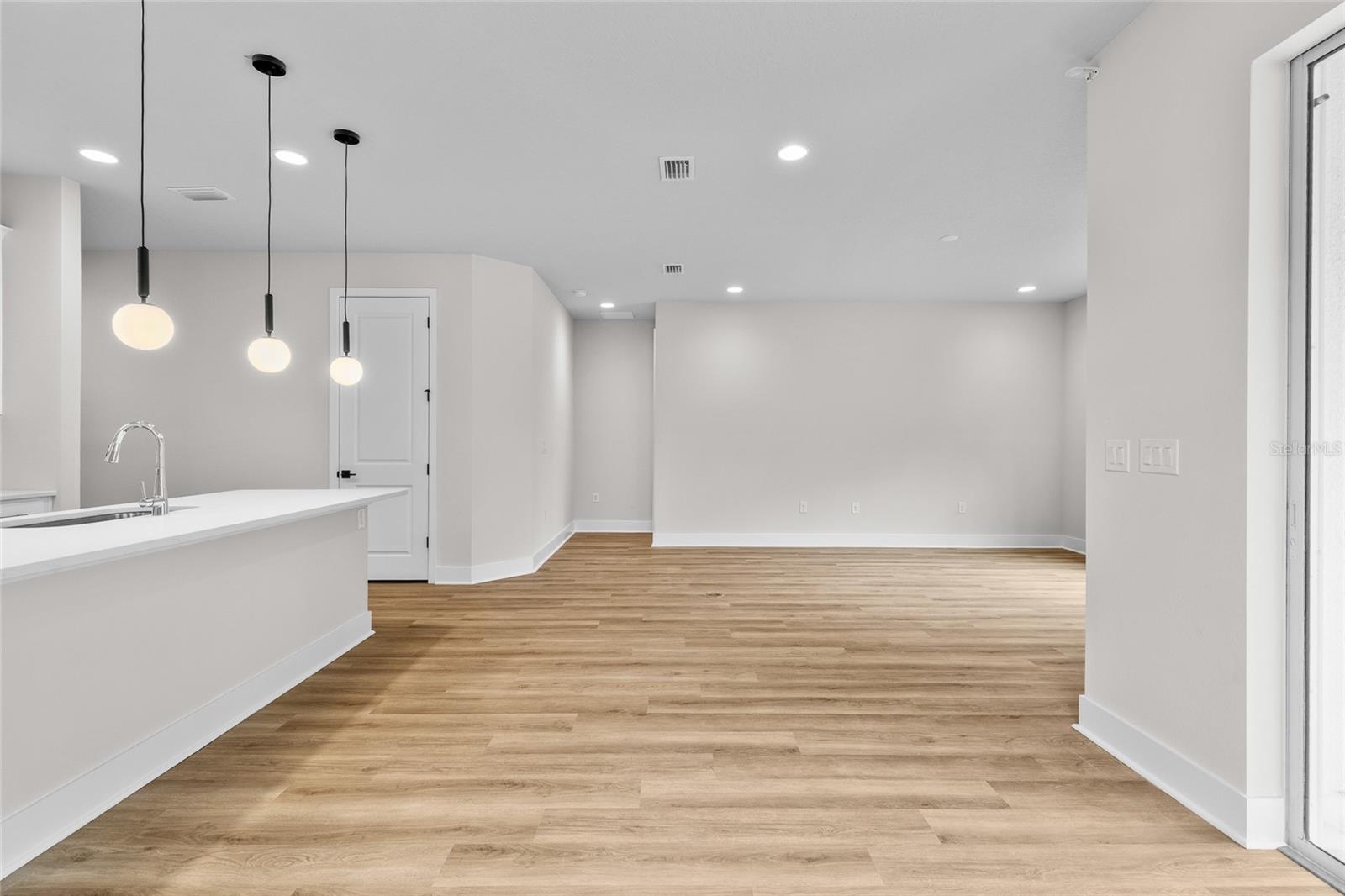 TAFT TOWN - Residential