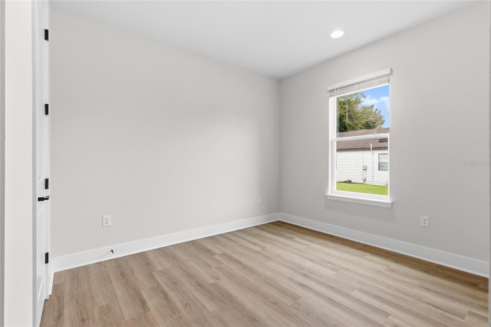 TAFT TOWN - Residential