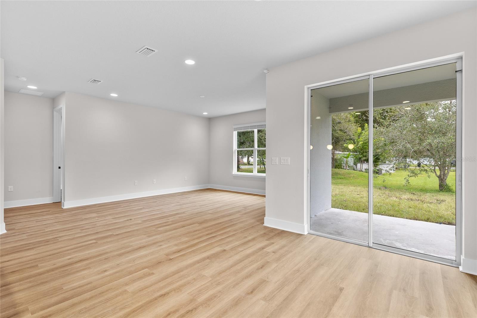 TAFT TOWN - Residential