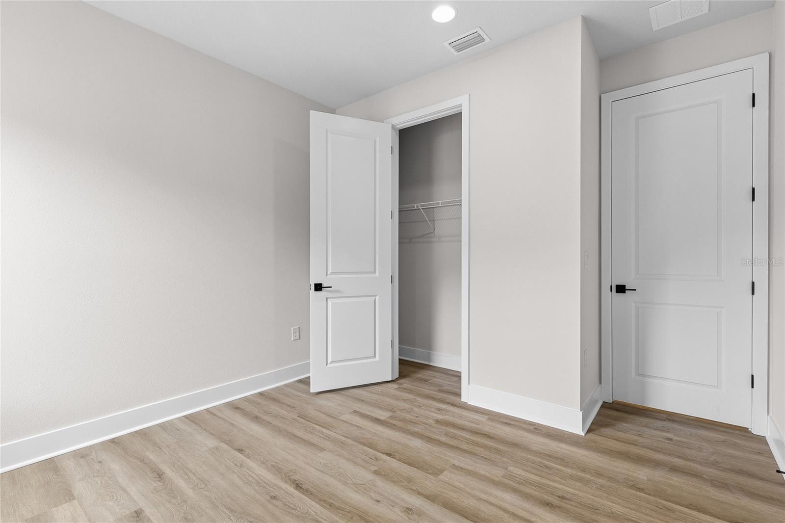 TAFT TOWN - Residential