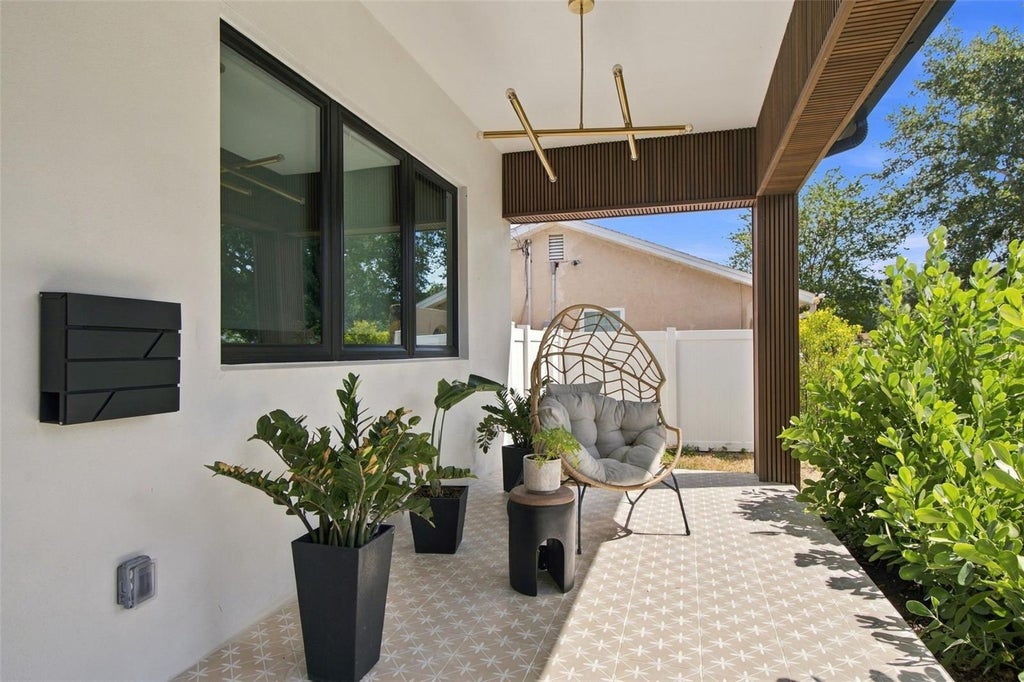 Photo of 3721 6th Avenue N, St Petersburg, FL 33713 (MLS # TB8557881)
