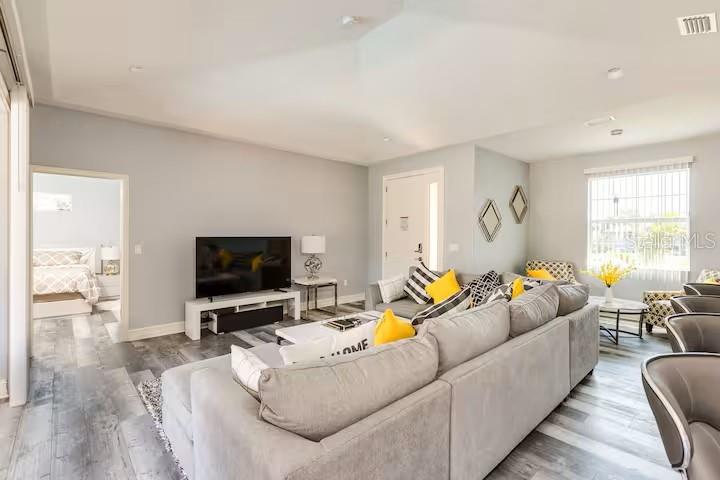 OAKLAND HILLS SEC - Residential