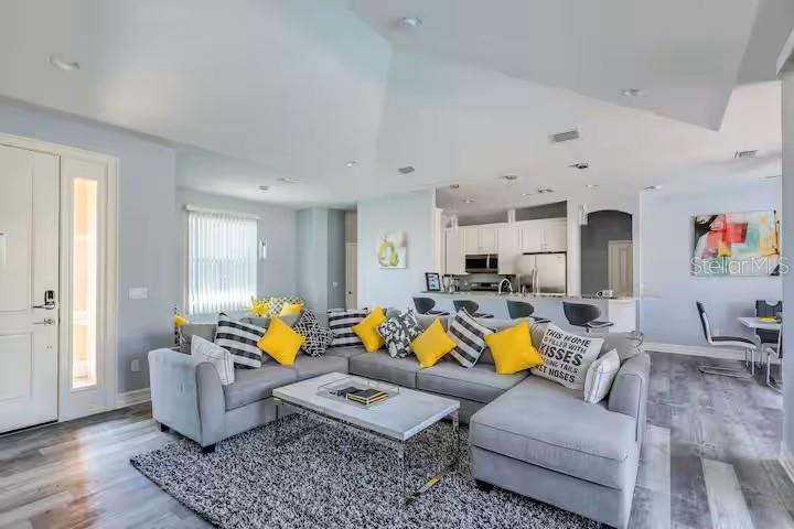 OAKLAND HILLS SEC - Residential