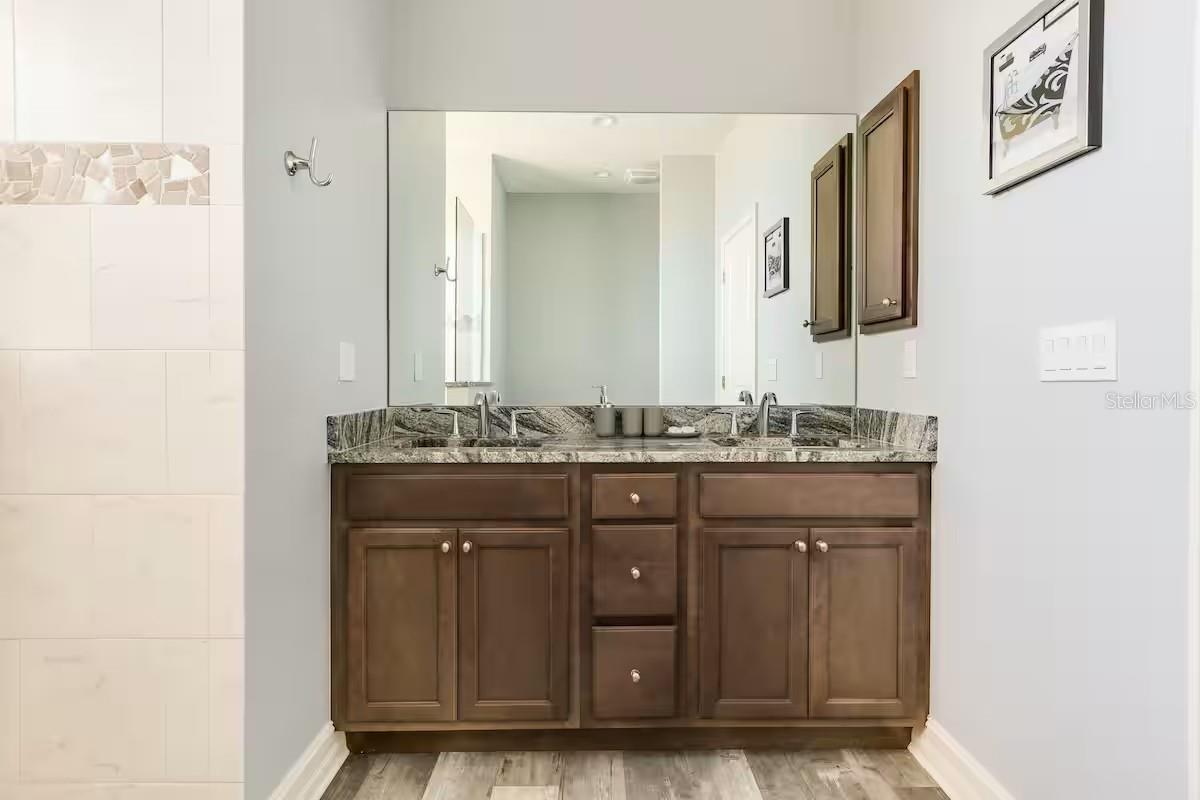 OAKLAND HILLS SEC - Residential