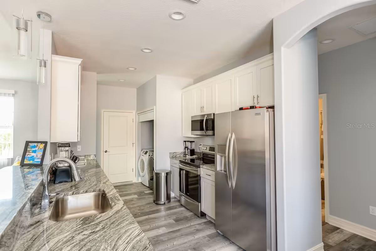 OAKLAND HILLS SEC - Residential