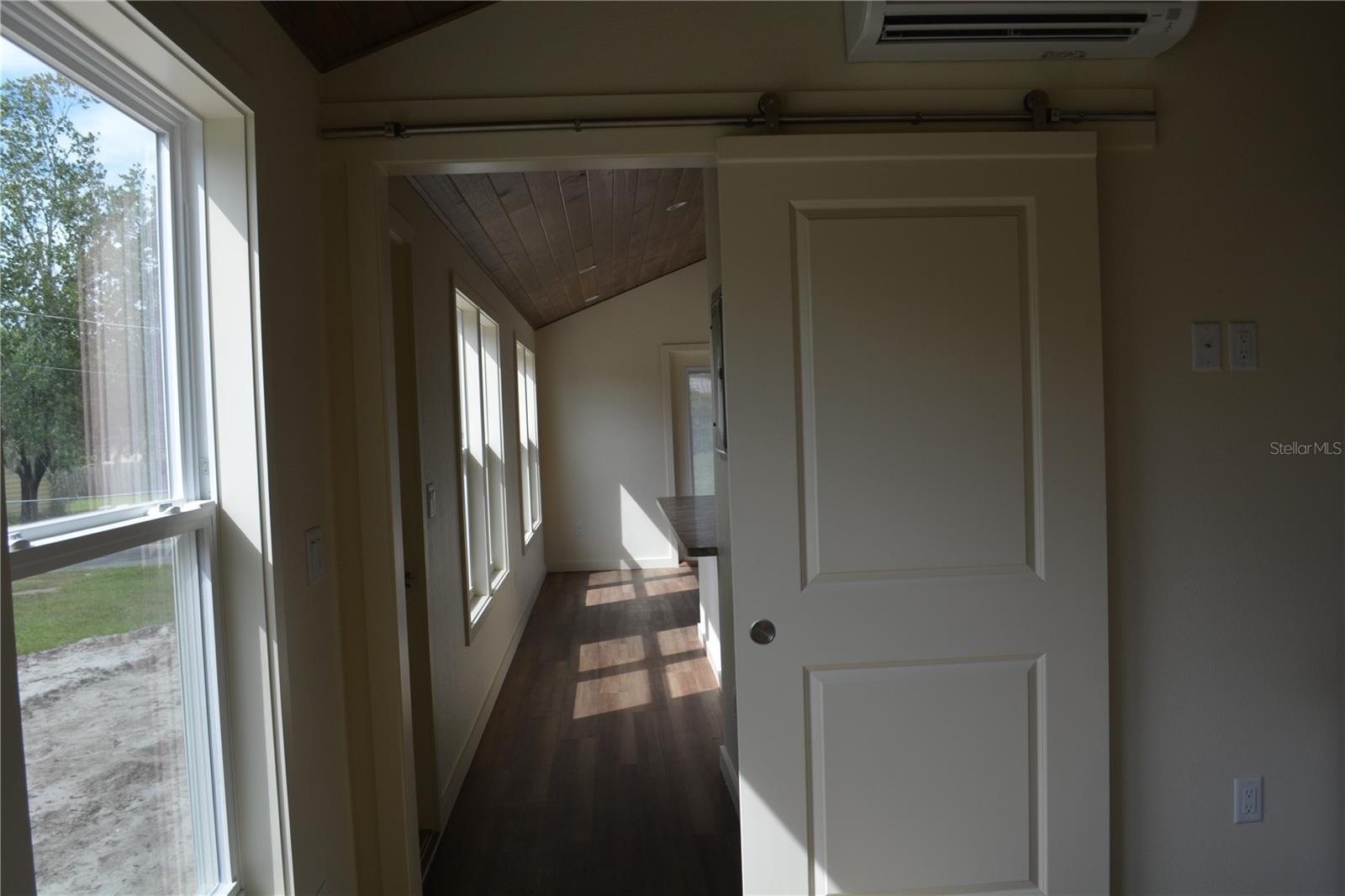 MILTON SQUARE - Residential