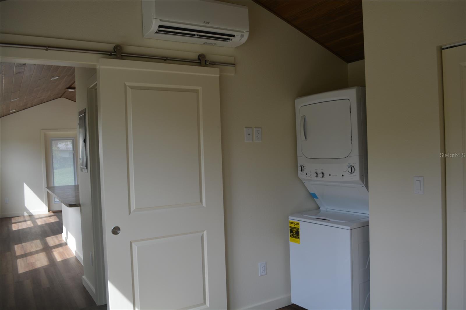 MILTON SQUARE - Residential