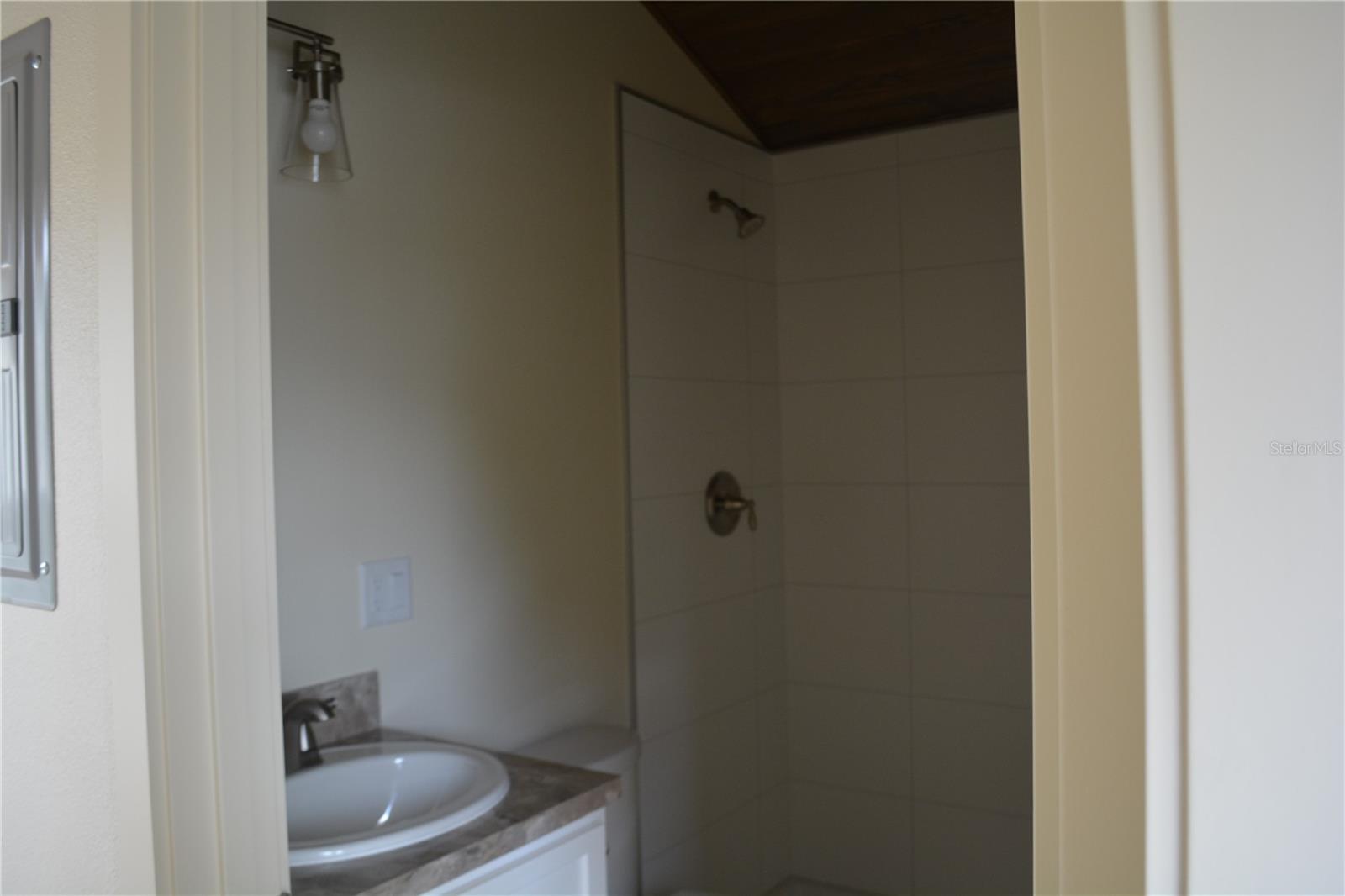 MILTON SQUARE - Residential