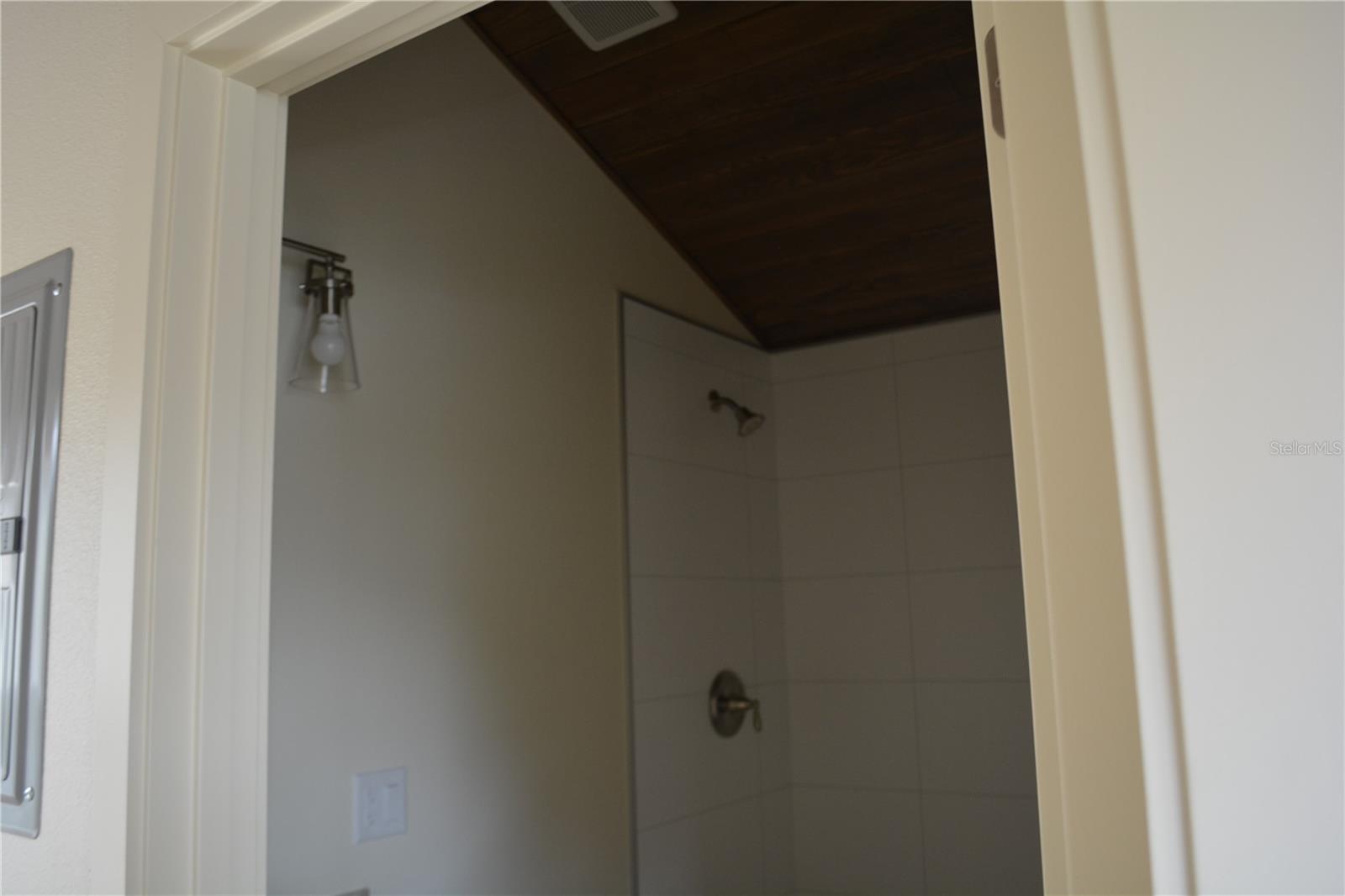 MILTON SQUARE - Residential