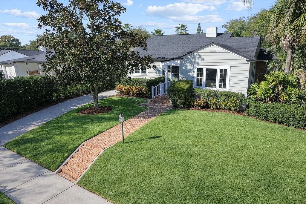 Photo of 1105 Nottingham Street, Orlando, FL 32803 (MLS # O6377438)