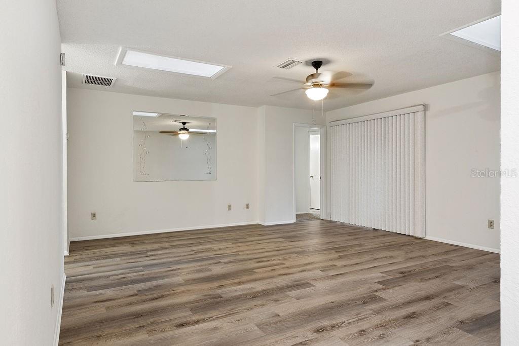 223 E FERN DRIVE
