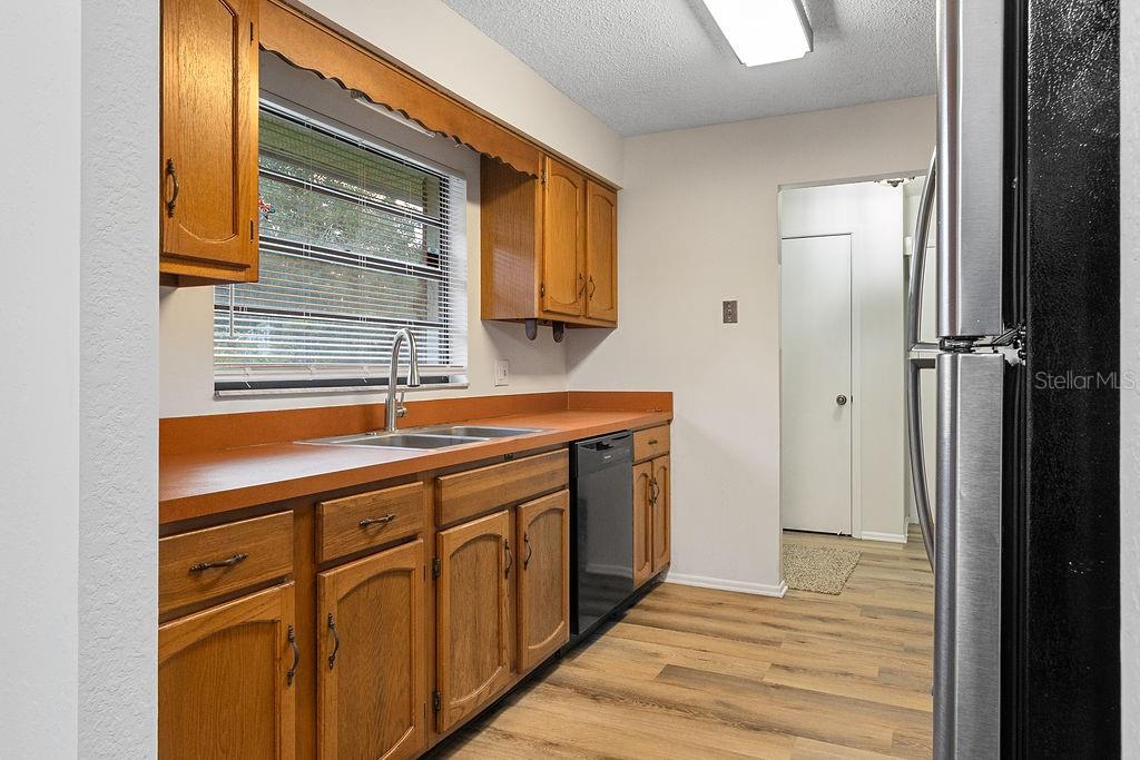 ORANGE CITY HILLS ADD 01 SEC UNREC 138A - Residential Lease