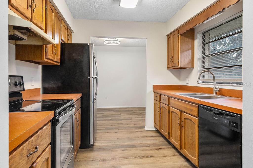 ORANGE CITY HILLS ADD 01 SEC UNREC 138A - Residential Lease