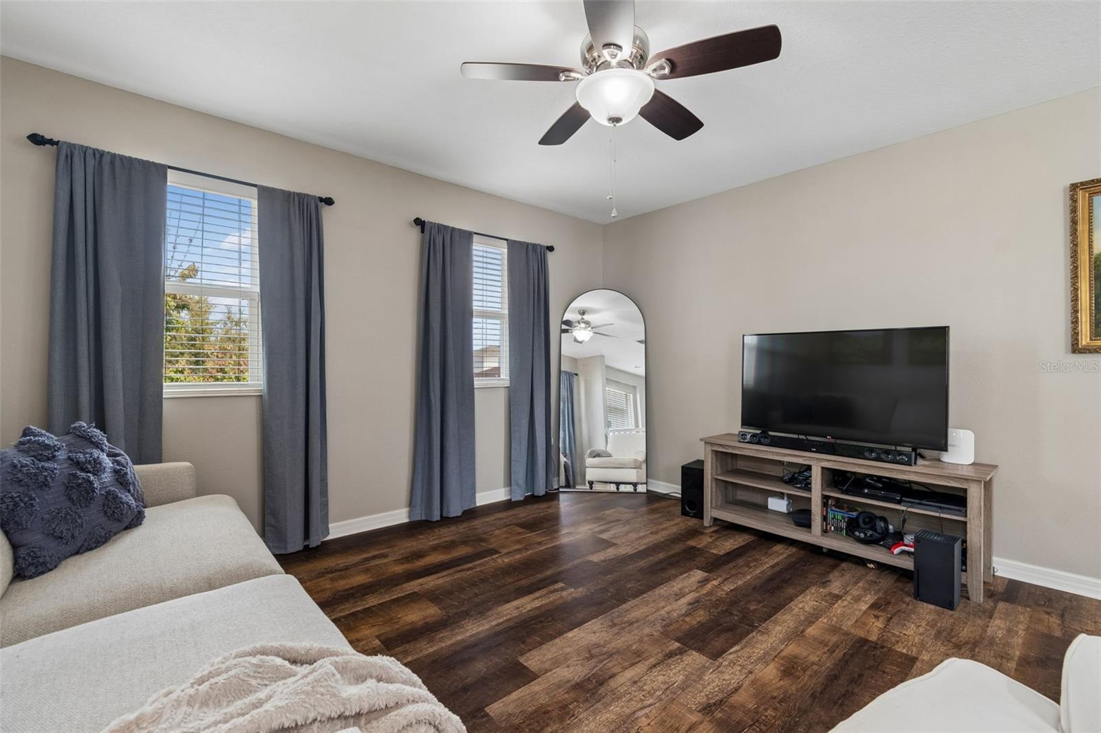 MIRABELLA - Residential