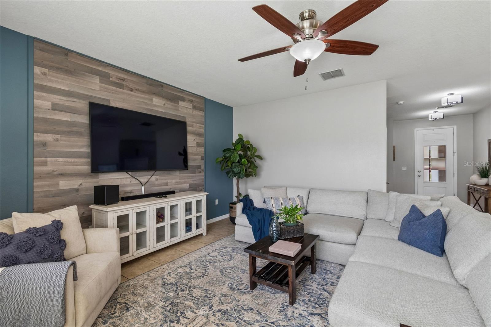 MIRABELLA - Residential