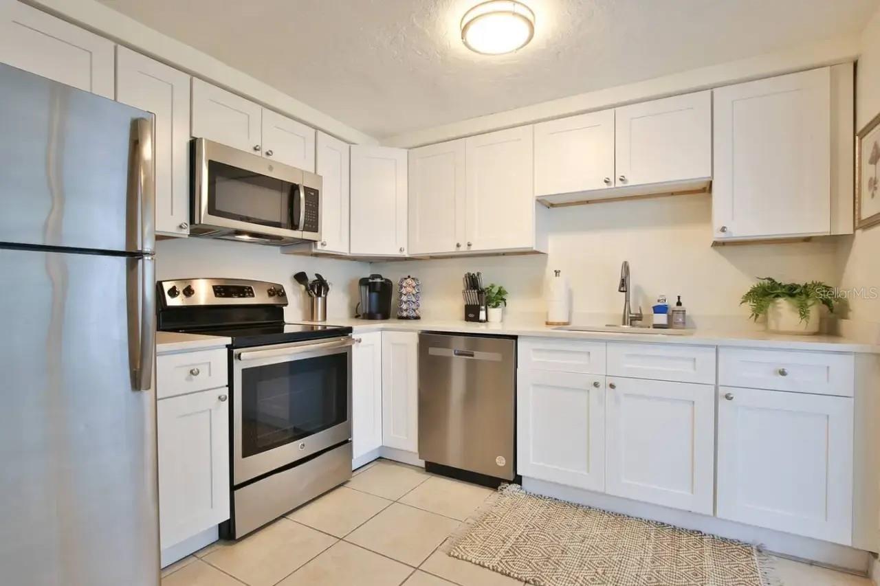 SUN HAVEN - Residential Lease