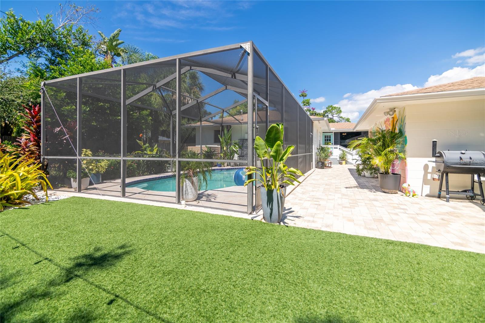 PASADENA ESTATES SEC F - Residential