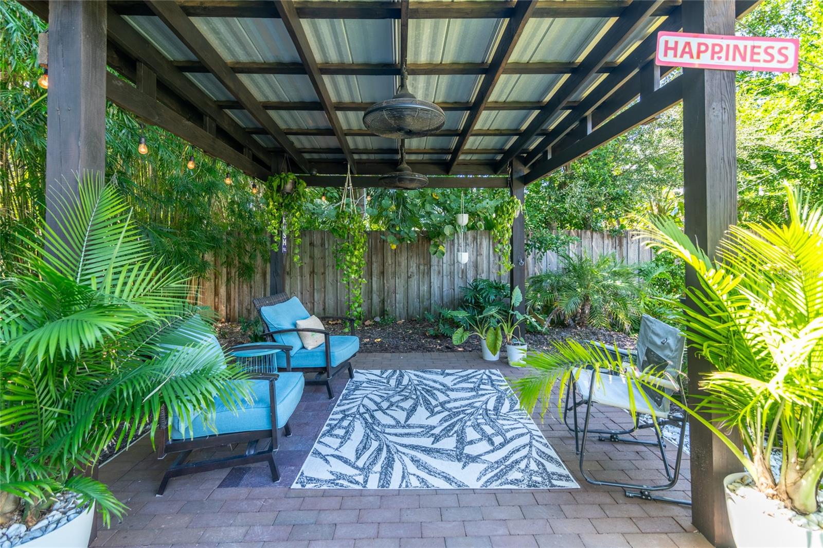 PASADENA ESTATES SEC F - Residential