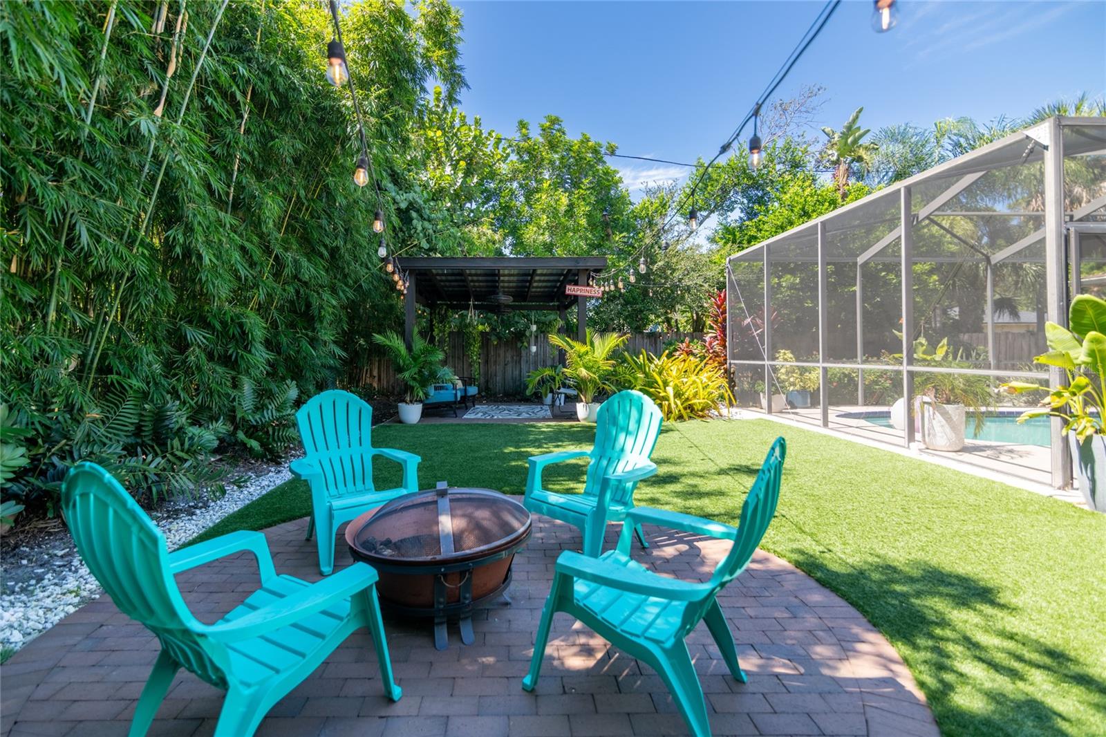 PASADENA ESTATES SEC F - Residential