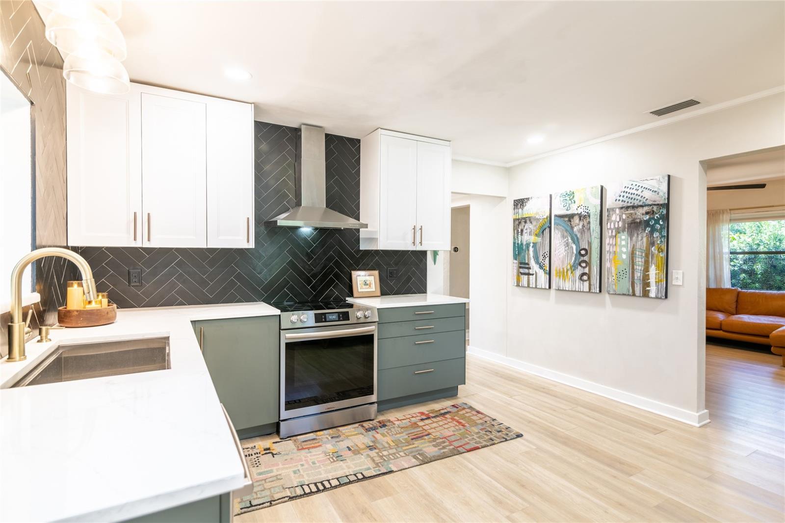 PASADENA ESTATES SEC F - Residential