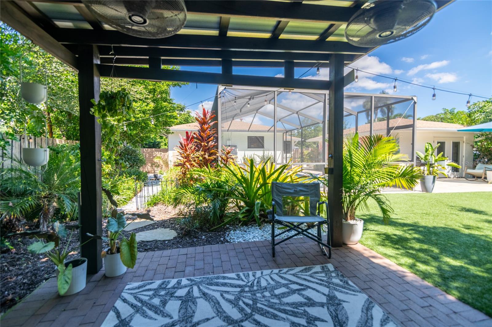 PASADENA ESTATES SEC F - Residential