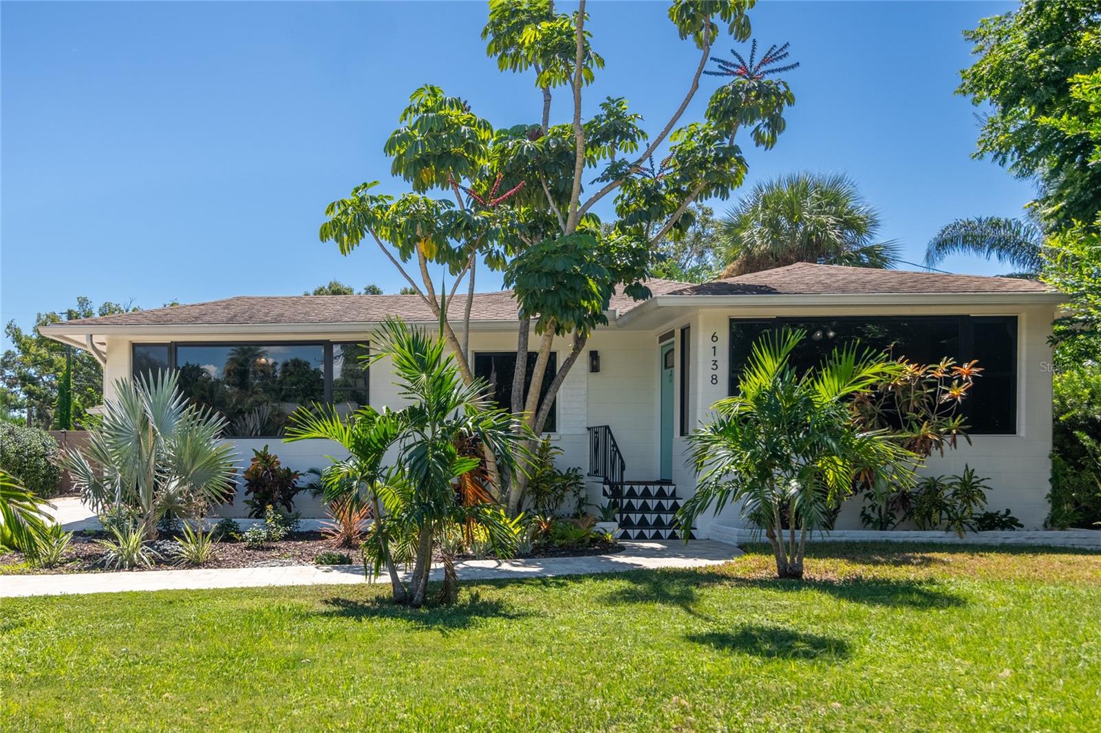 PASADENA ESTATES SEC F - Residential