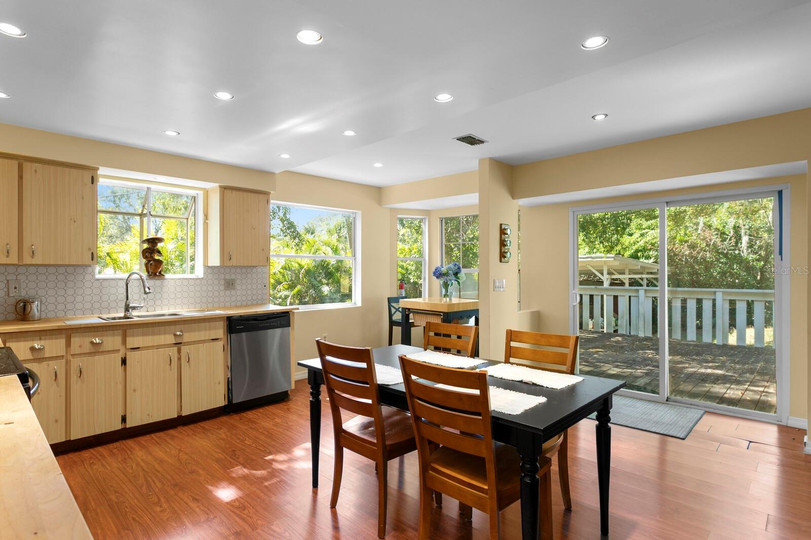 FAIRVIEW - Residential Lease