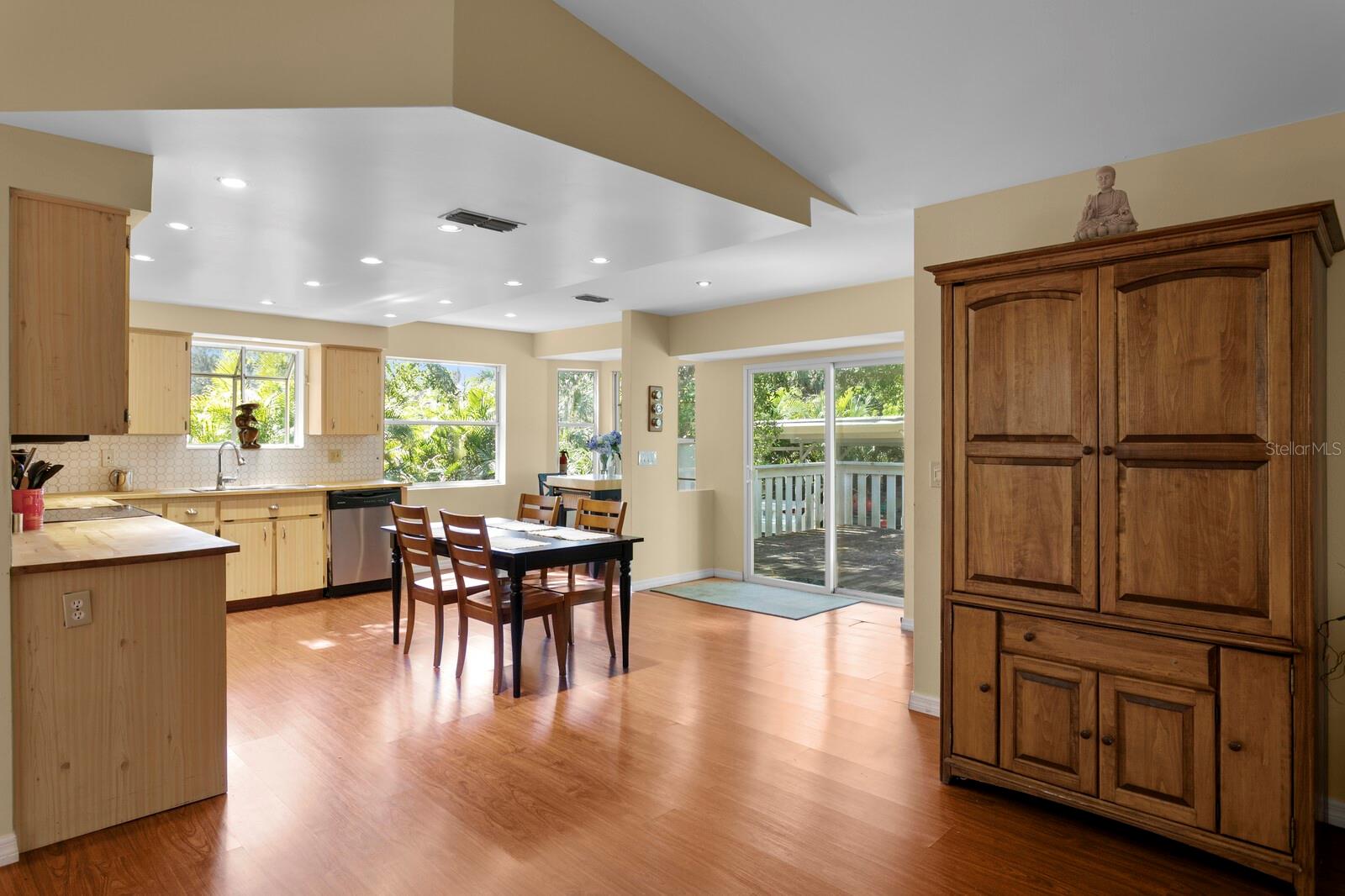 FAIRVIEW - Residential Lease