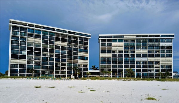 19 WHISPERING SANDS DR APT 401, SARASOTA, FL 34242 - Image cbe3b6fc9d7d46ffc98fd3af75b7cba3/3781625998