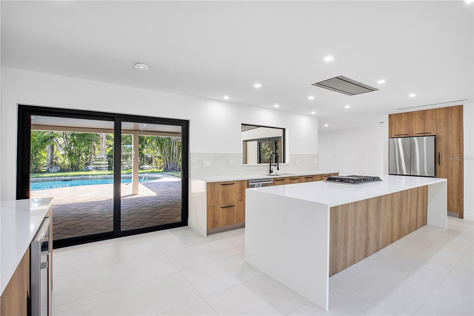 3511 HERITAGE LANE