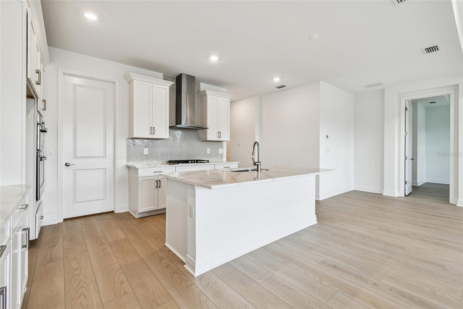 HAWKSTONE - Residential
