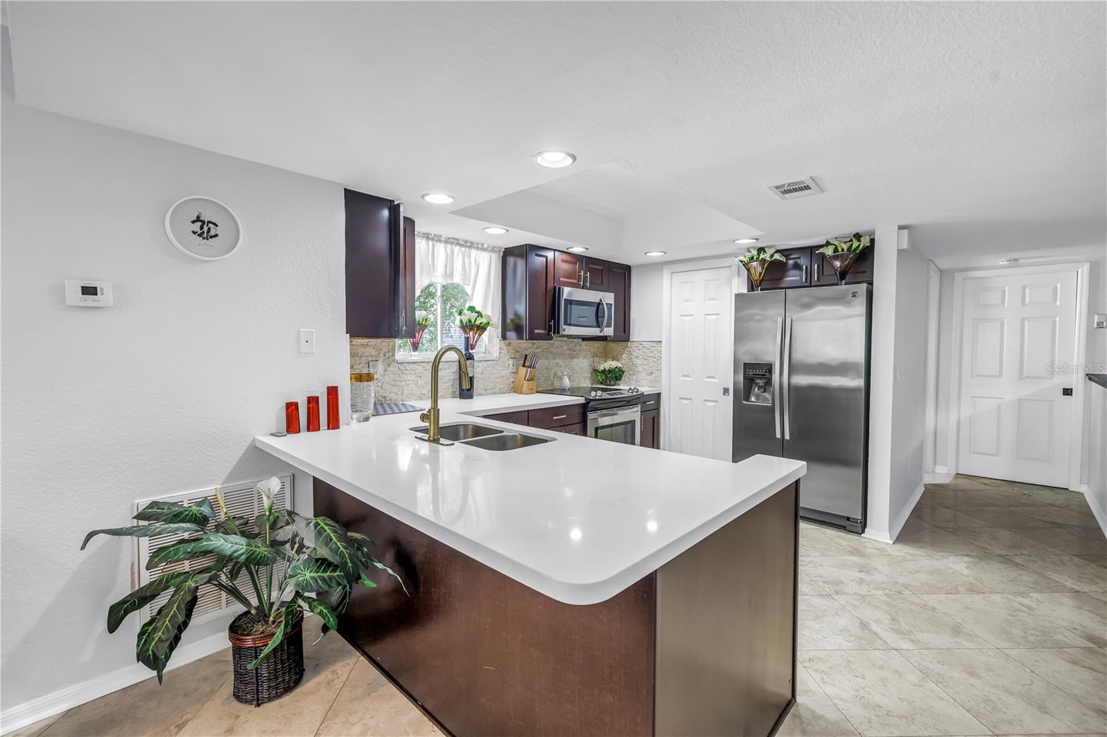 TARA CAY SOUND SOUTH - Residential Lease